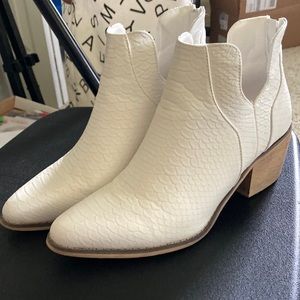 Pierre Dumas Ankle Boots